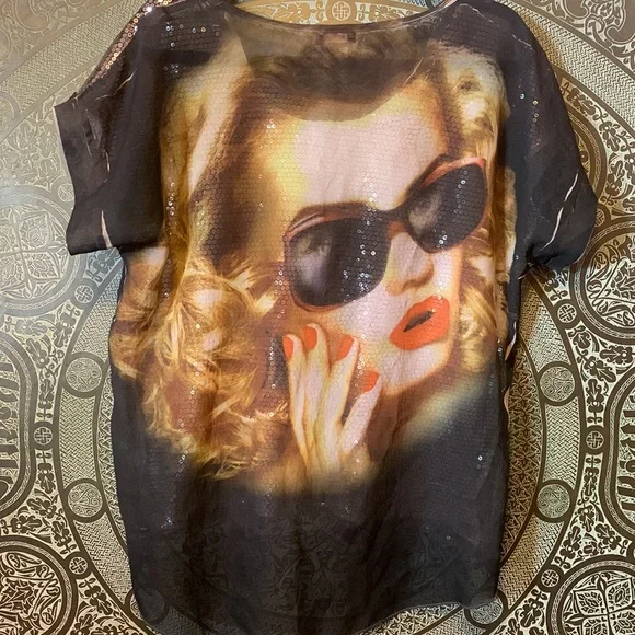 Sequins and Pop Art Sheer Blouse Oversized - Picture 3 of 8